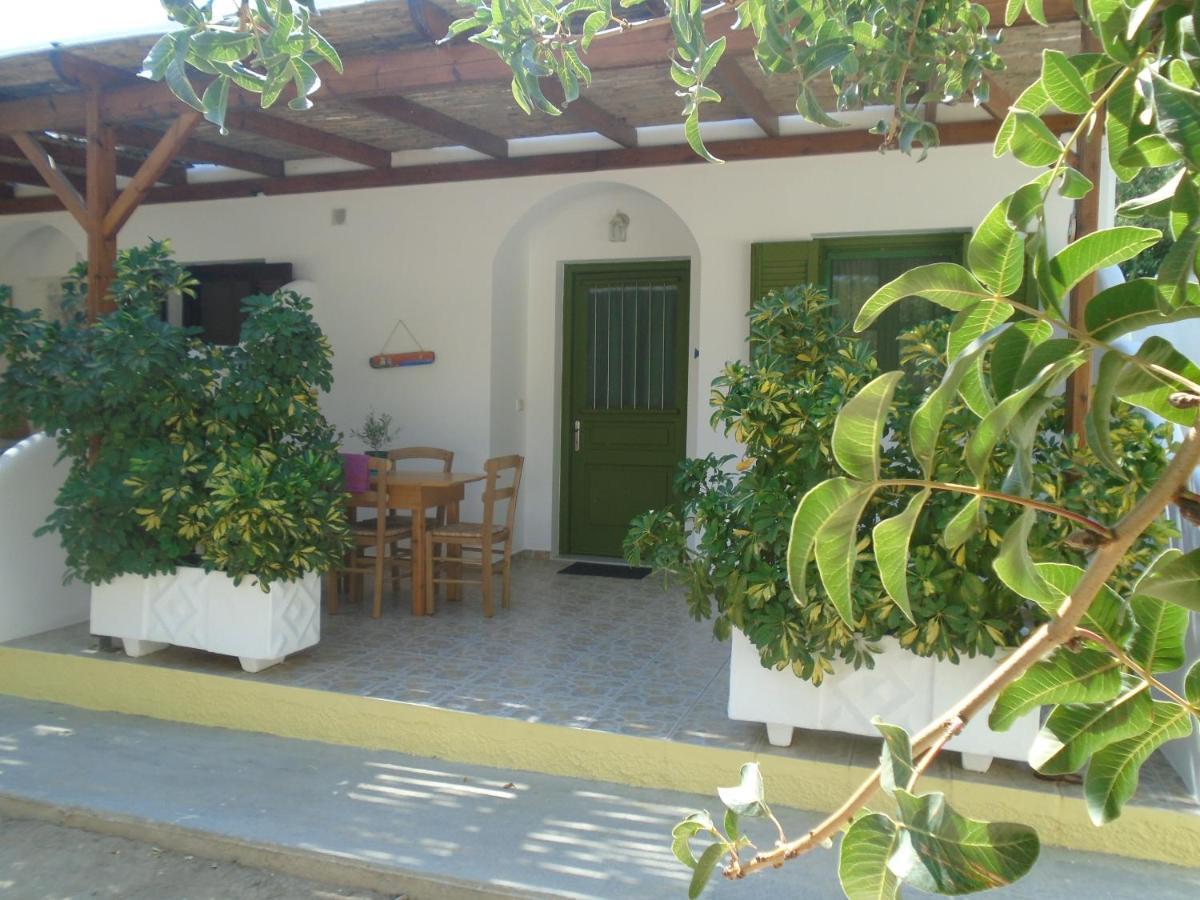 Leros Eleonas Apartments Алинда Екстериор снимка