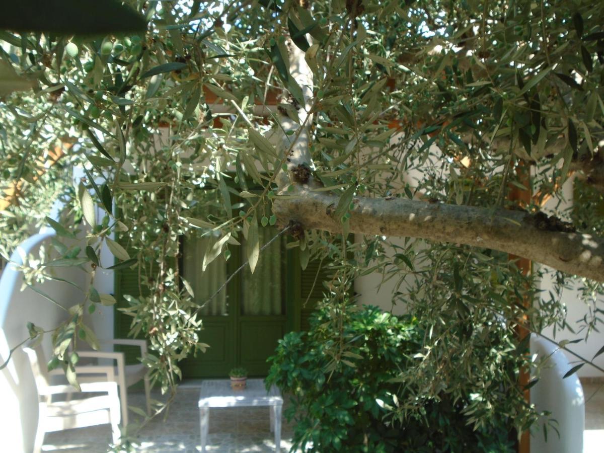 Leros Eleonas Apartments Алинда Екстериор снимка