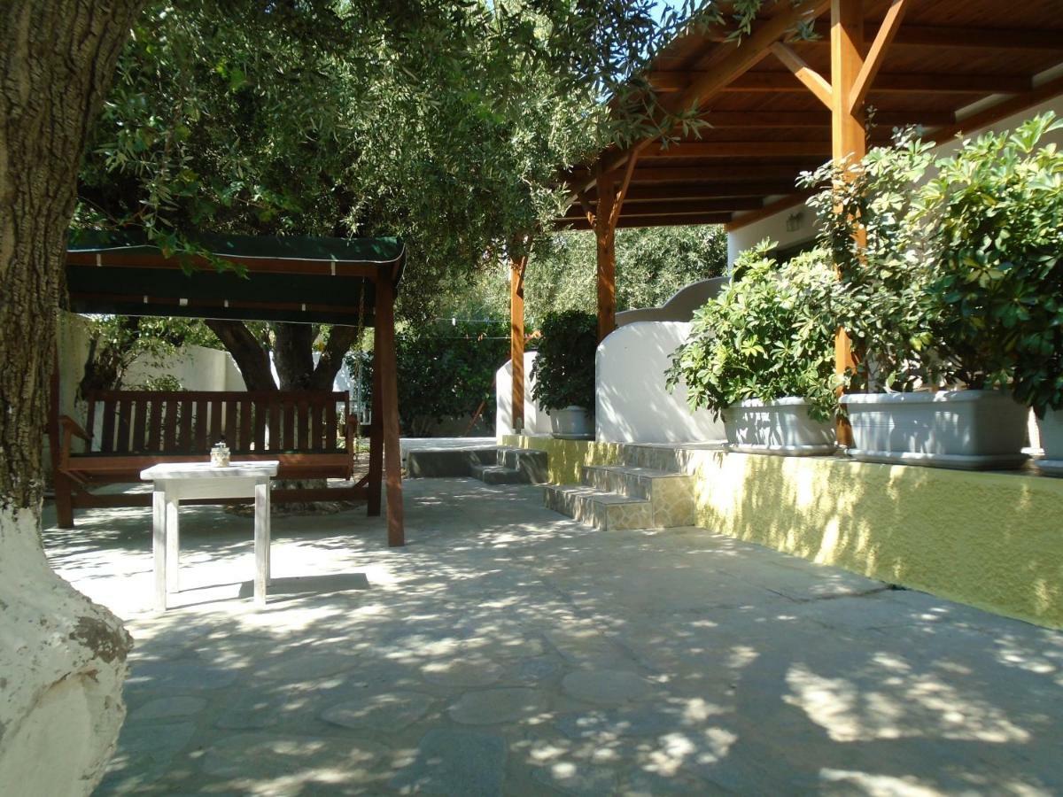 Leros Eleonas Apartments Алинда Екстериор снимка