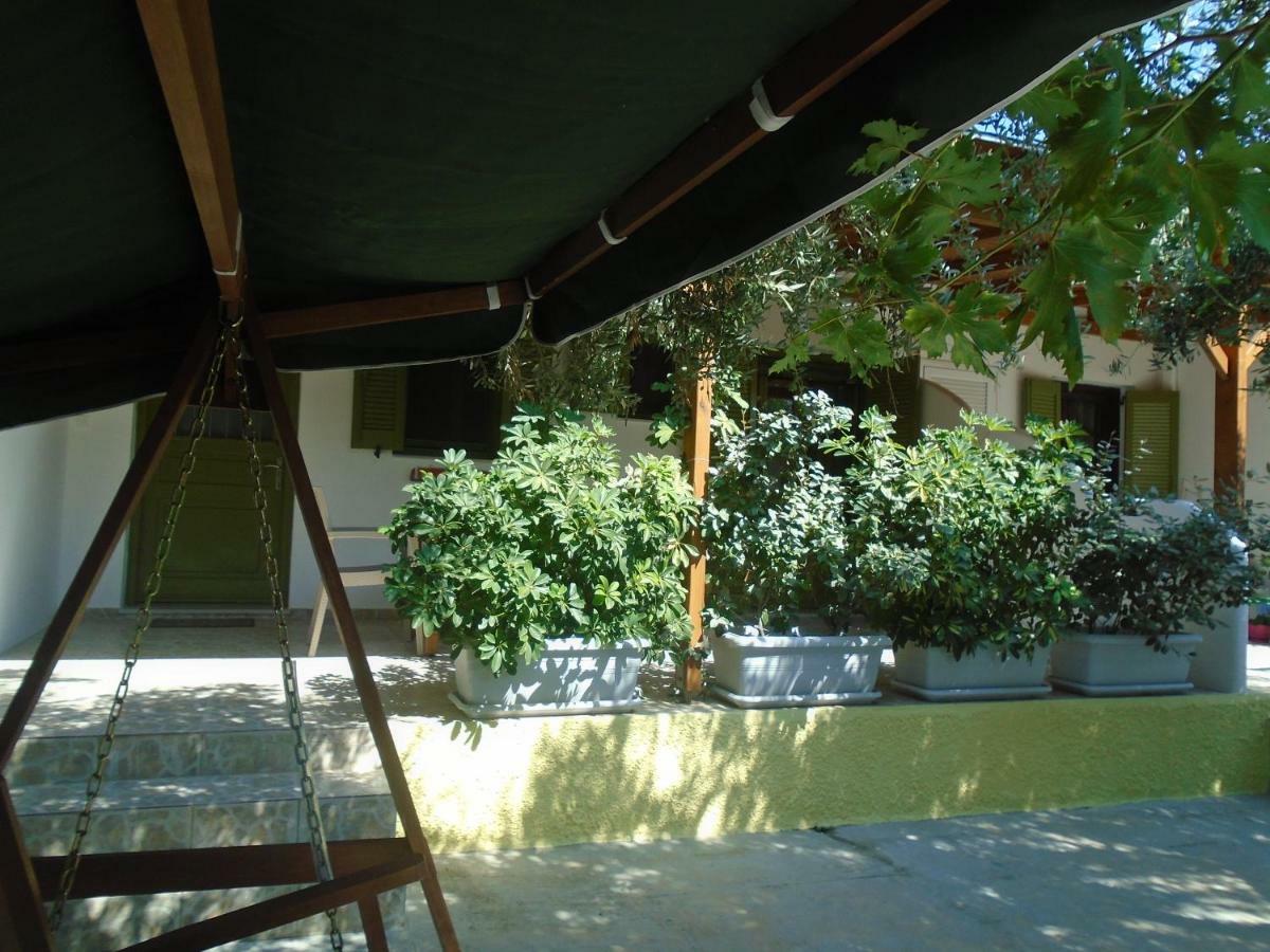 Leros Eleonas Apartments Алинда Екстериор снимка